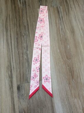Louis Vuitton Pale Pink Floral Silk Twilly with Red Tips